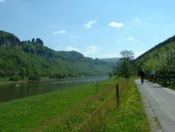 Am Elberadweg